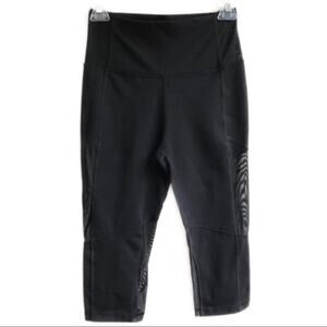 Tna Black Mesh Panel Crop Capri Active Leggings Size Small Gym Run Yoga Pants